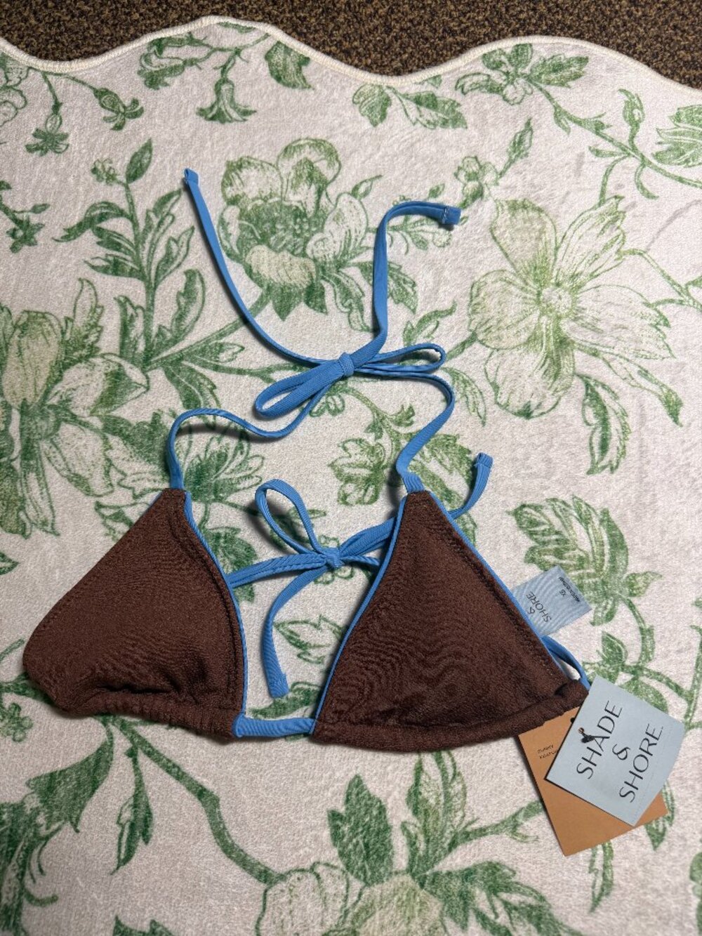 shade & shore blue and brown triangle bikini top. brown panels with blue strings